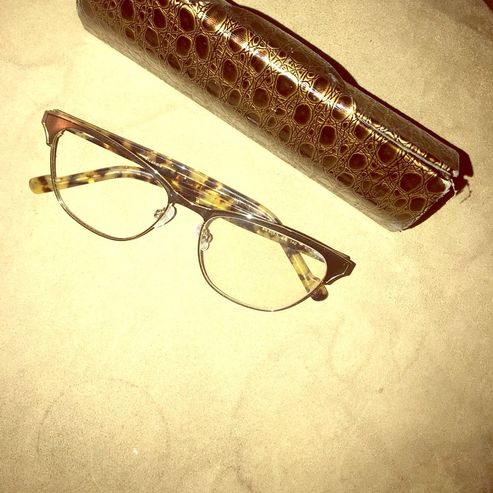 Pop your prescription into these trendy frames.